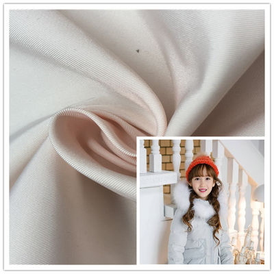 Мягкий PVC покрыл розовый Twill ткани 2/2 полиэстера с превосходной консервацией формы